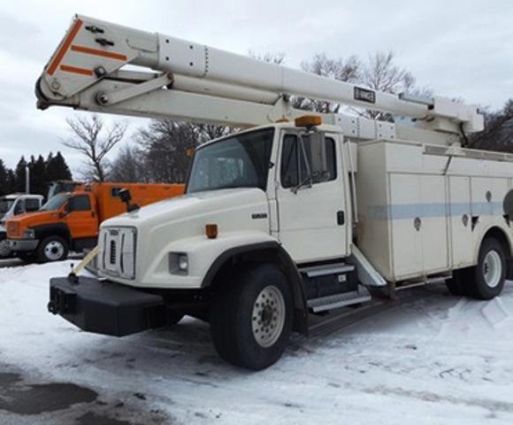 2000 Freightliner Fl80  Bucket Truck - Boom Truck