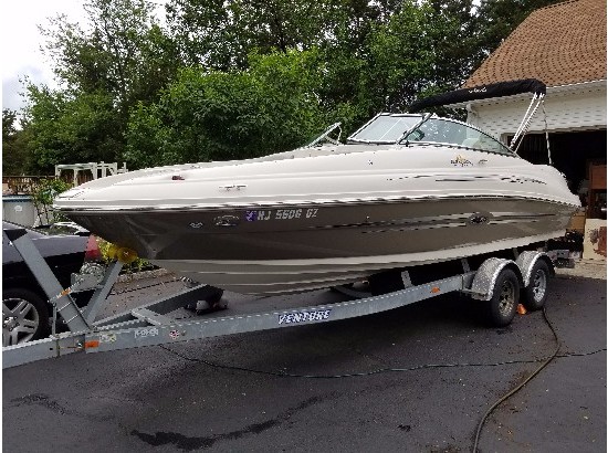 2007 Sea Ray 220 Sundeck