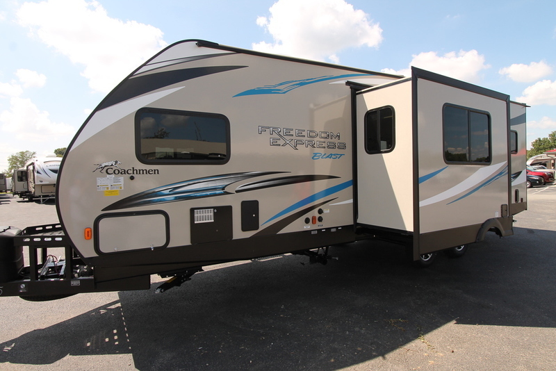 2017 Coachmen Freedom Express 301BLDS