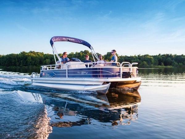2017 Sun Tracker PARTY BARGE 18 DLX