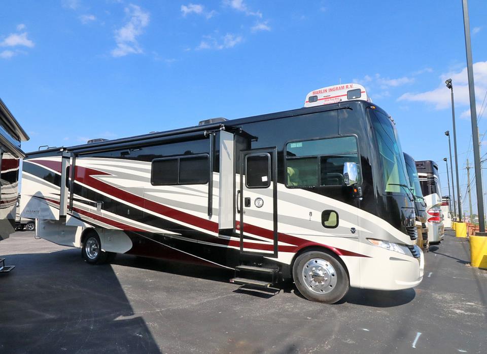 2017 Tiffin Motor Homes ALLEGRO 34PA