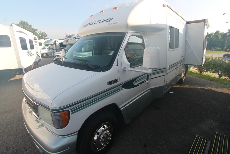 2005 Phoenix Cruiser 2551