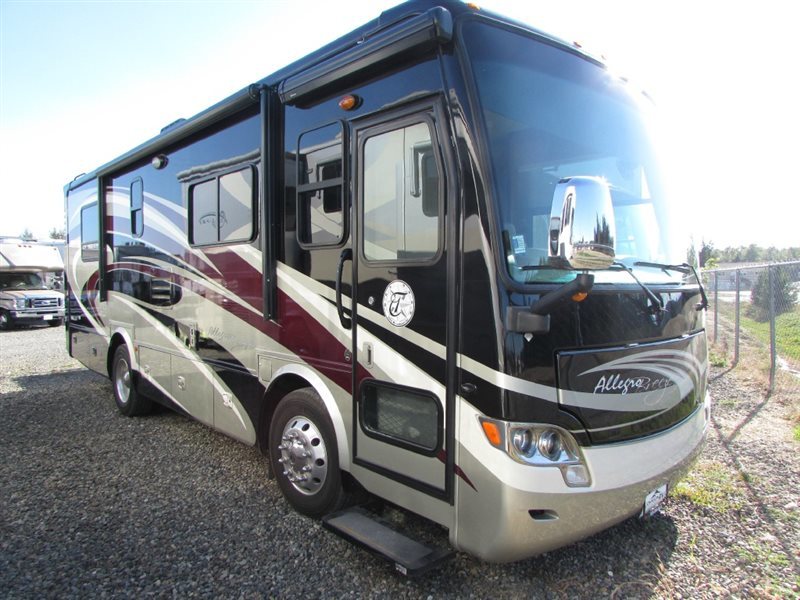 2013 Tiffin Motorhomes Allegro Breeze 28 BR