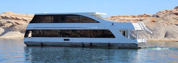 2016 Adonia Yachts Houseboat