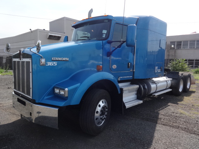 2013 Kenworth T800  Conventional - Sleeper Truck