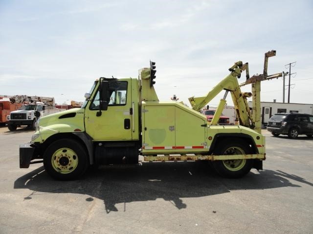 2003 International Durastar 4400  Wrecker Tow Truck