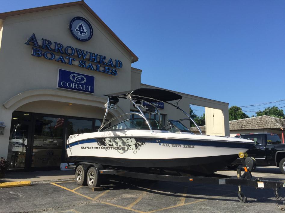 2009 Nautique 230