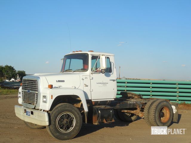 1987 Ford L8000  Conventional - Day Cab