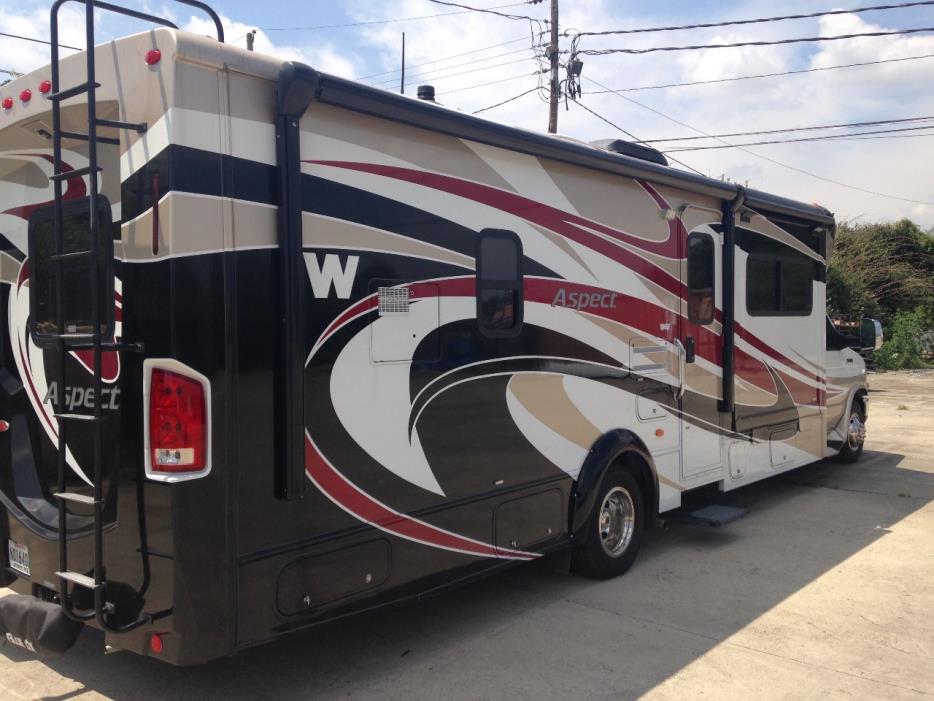 2011 Winnebago ASPECT 30C