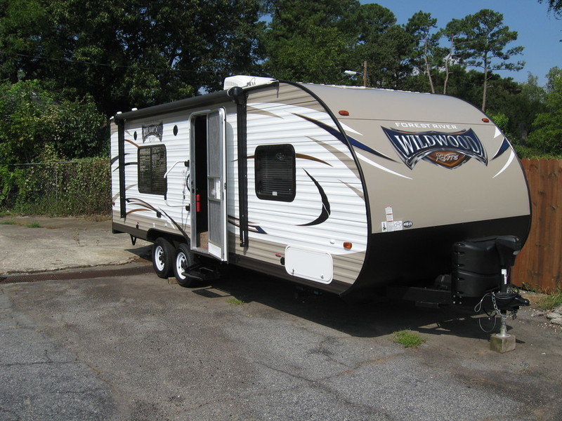 2017 Forest River Wildwood X-Lite 241QBXL Travel Trailer