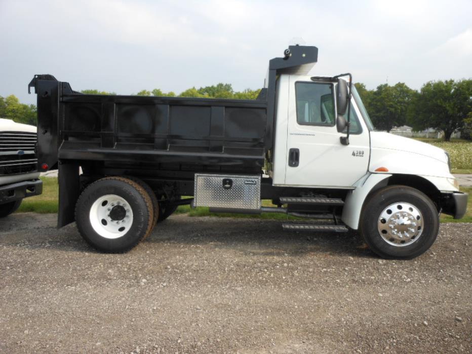 2006 International Durastar 4300  Dump Truck