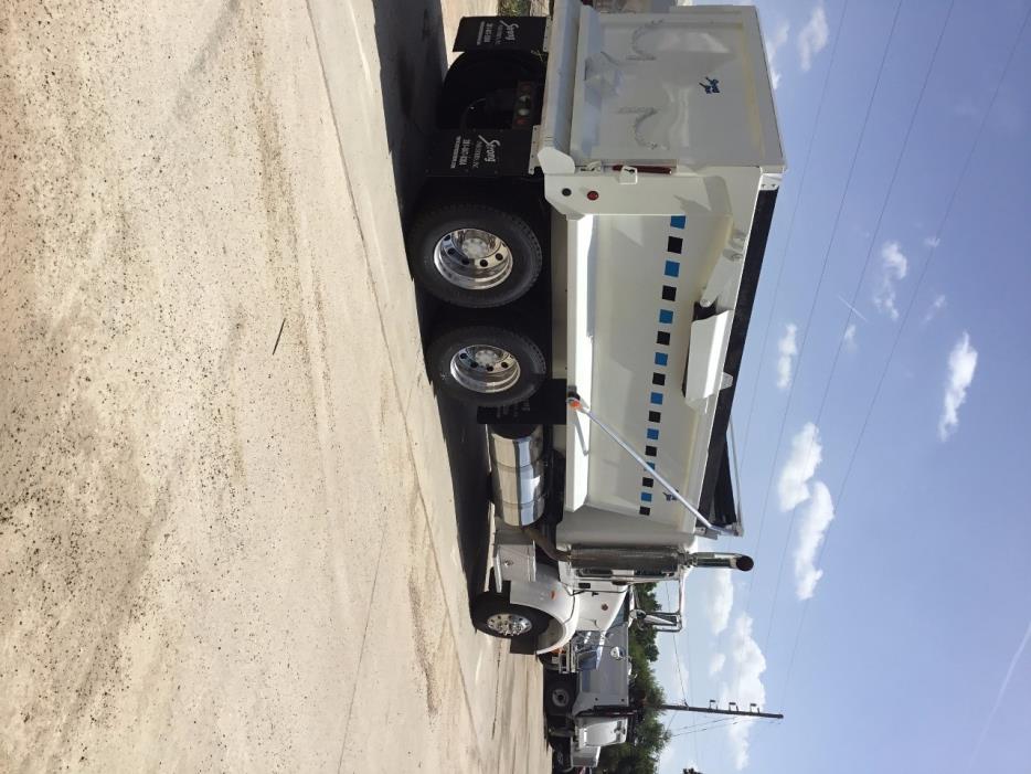 2009 Peterbilt 365  Dump Truck