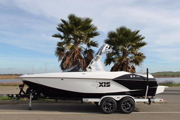2016 Axis Wake Research A22