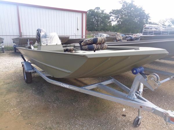 2016 LOWE BOATS Roughneck 1756 SC