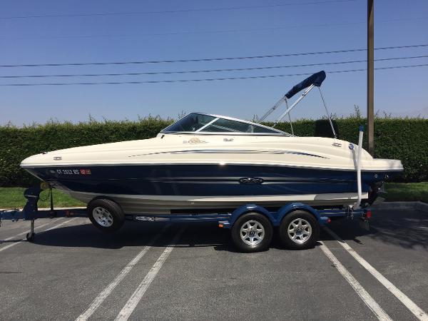 2007 Sea Ray 200 Sundeck