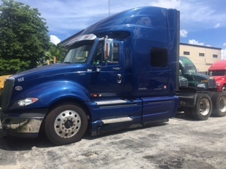 2013 International Prostar  Conventional - Sleeper Truck