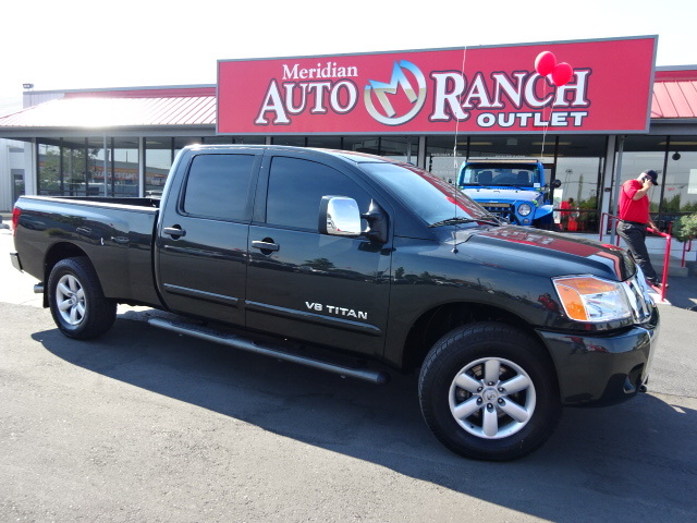 2008 Nissan Titan Se  Pickup Truck