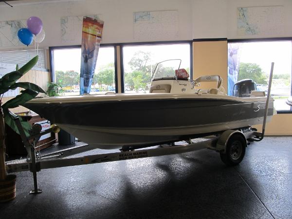 2015 Scout Boats 195 Sport fish