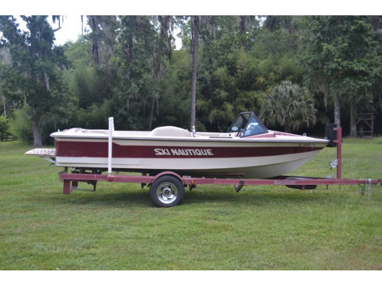 1987 Correct Craft Ski Nautique 2001