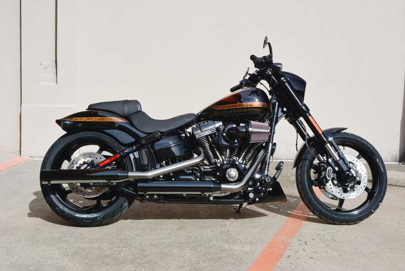 2012 Harley-Davidson FLD-103 Dyna Switchback