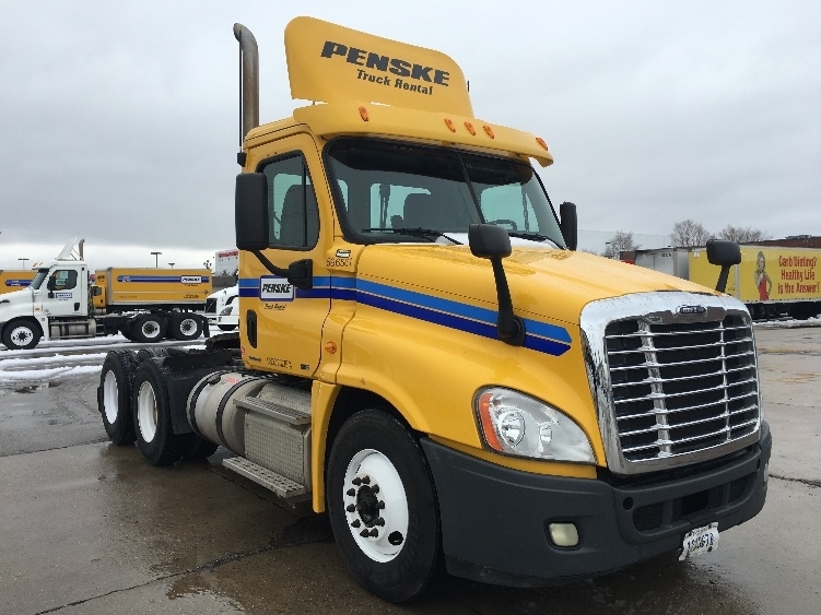 2011 Freightliner Cascadia  Conventional - Day Cab