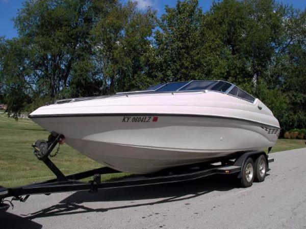 1995 Crownline 225 CCR