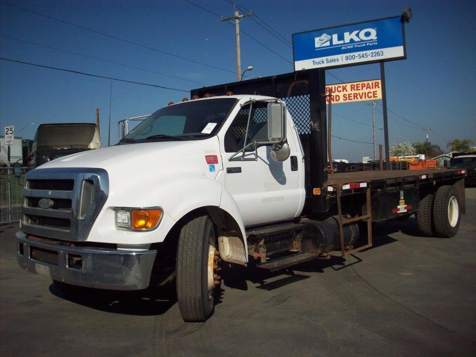 2006 Ford F650  Flatbed Truck