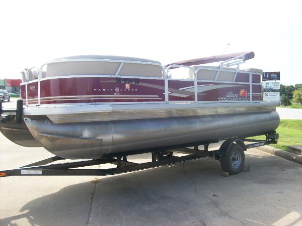 2014 Tracker 20 Party Barge