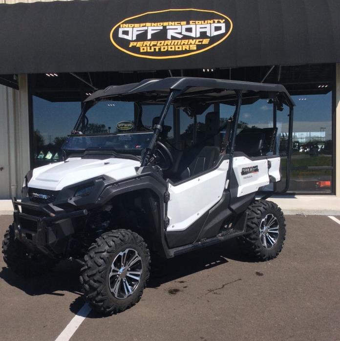 2016 Honda Pioneer™ 1000-5 Deluxe