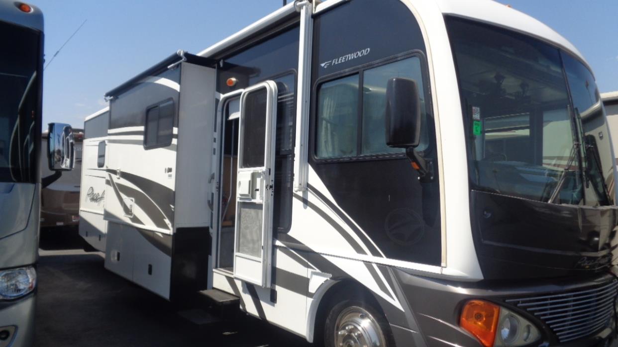 2005 Fleetwood PACE ARROW 36B