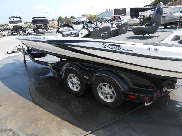 2008 TRITON BOATS TR-21X HP