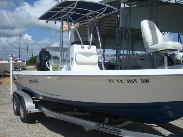 2013 Blue Wave 2200 Pure Bay