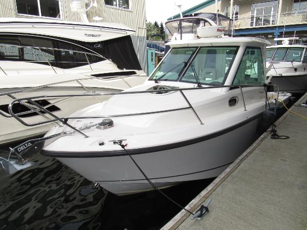 2016 Boston Whaler 285 Conquest Pilothouse