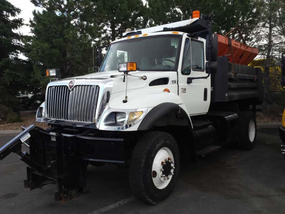 2006 International 7300  Plow Truck - Spreader Truck