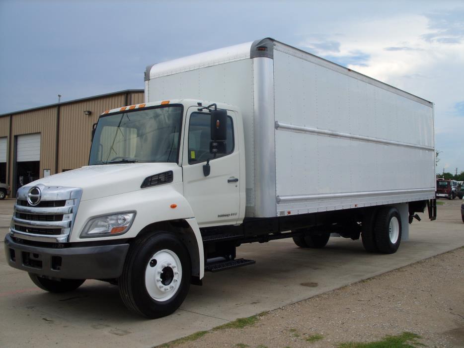 2013 Hino 338  Box Truck - Straight Truck