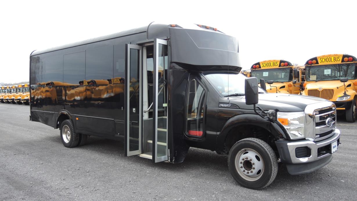 2011 Ford Glaval  Bus