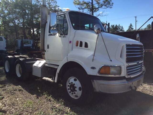 1996 Ford At9513  Conventional - Day Cab