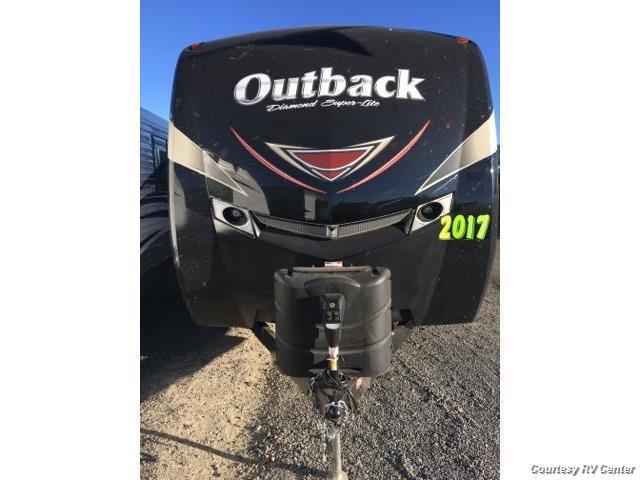 2017 Outback 322BH