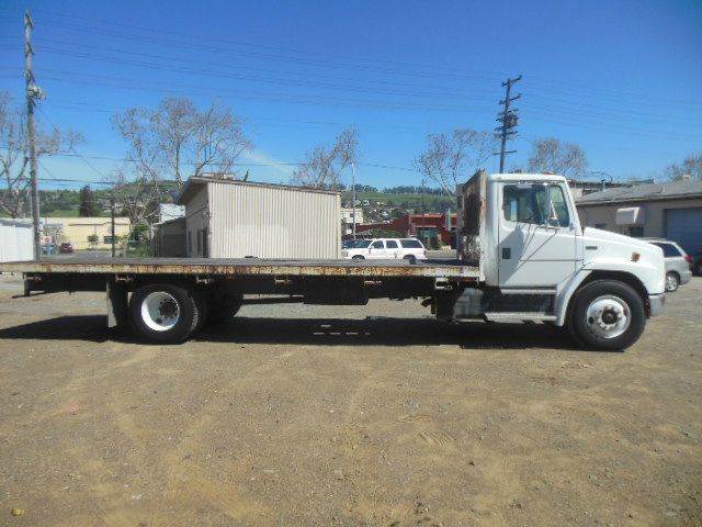 1997 Freightliner Fl70  Flatbed Truck