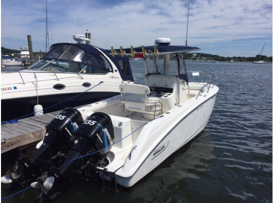 2004 BOSTON WHALER 240 Outrage