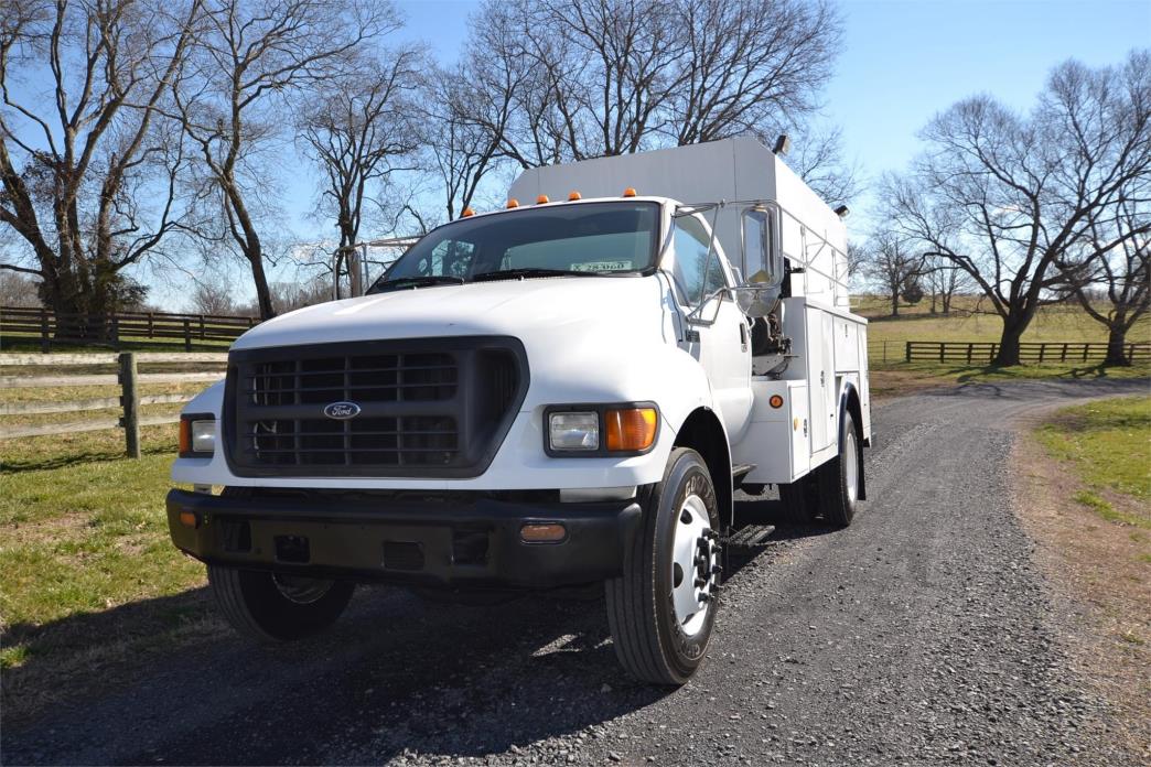 2002 Ford F650  Utility Truck - Service Truck