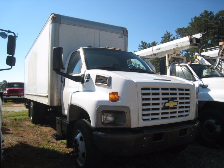 2004 Chevrolet C6500  Box Truck - Straight Truck