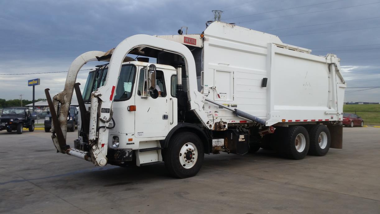 2009 Autocar Xpeditor  Garbage Truck
