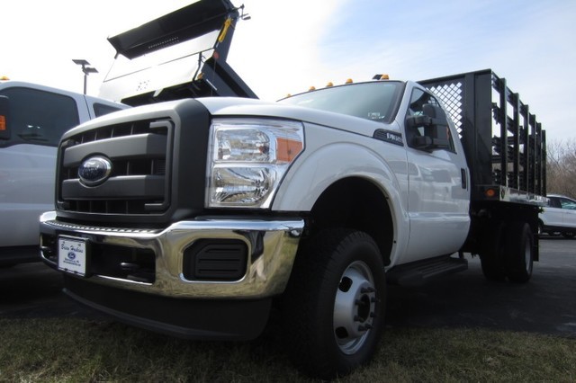 2016 Ford F-350 Stakebody  Stake Bed