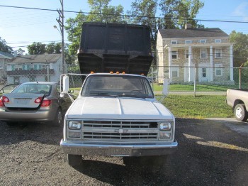 1988 Chevrolet R30  Dump Truck