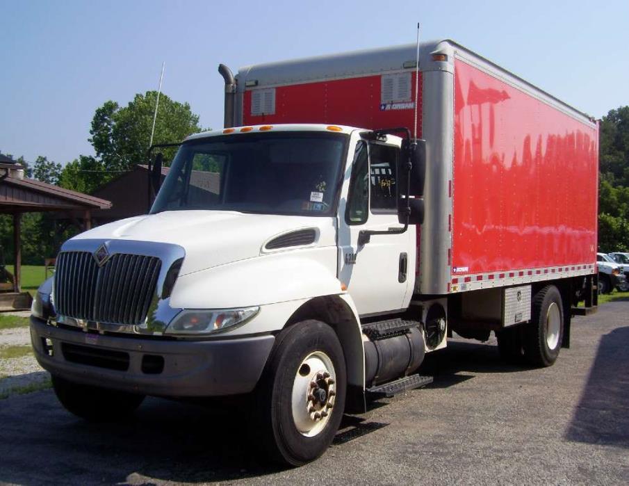 2007 International 4300  Box Truck - Straight Truck