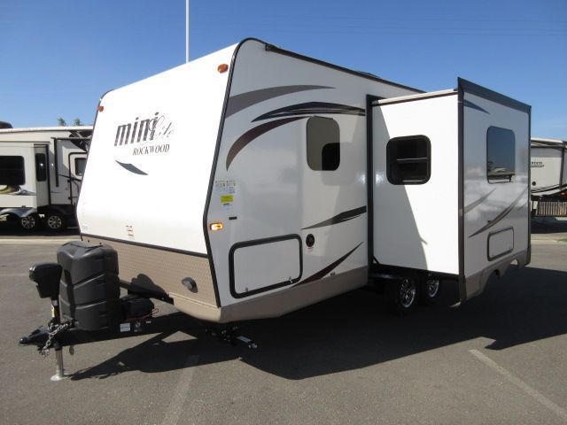 2017 Forest River Rockwood Mini Lite 2104S SOLID SURFACE