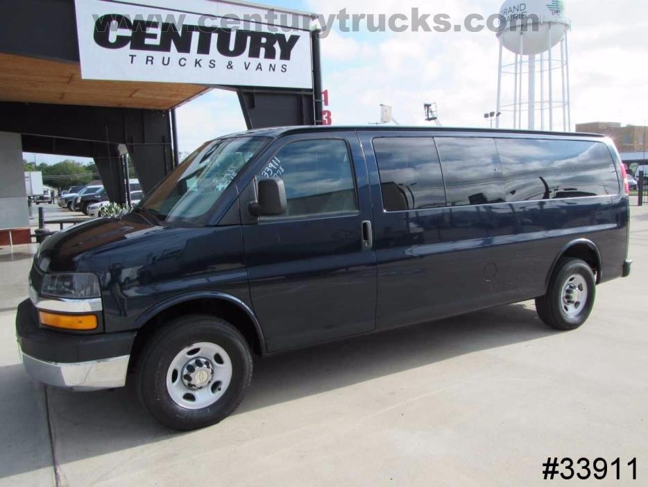 2009 Chevrolet Express Passenger  Passenger Van