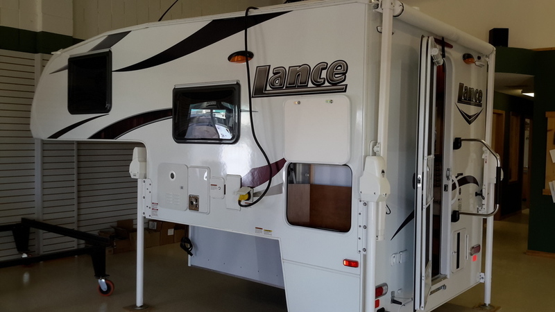 2017 Lance Truck Campers 650