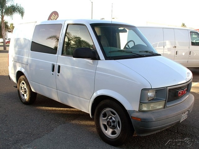 2005 Gmc Safari  Cargo Van